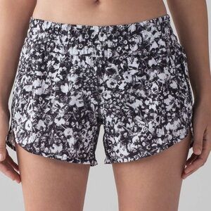 Lululemon Tracker Short Mash Up White Black/ Black Size 4